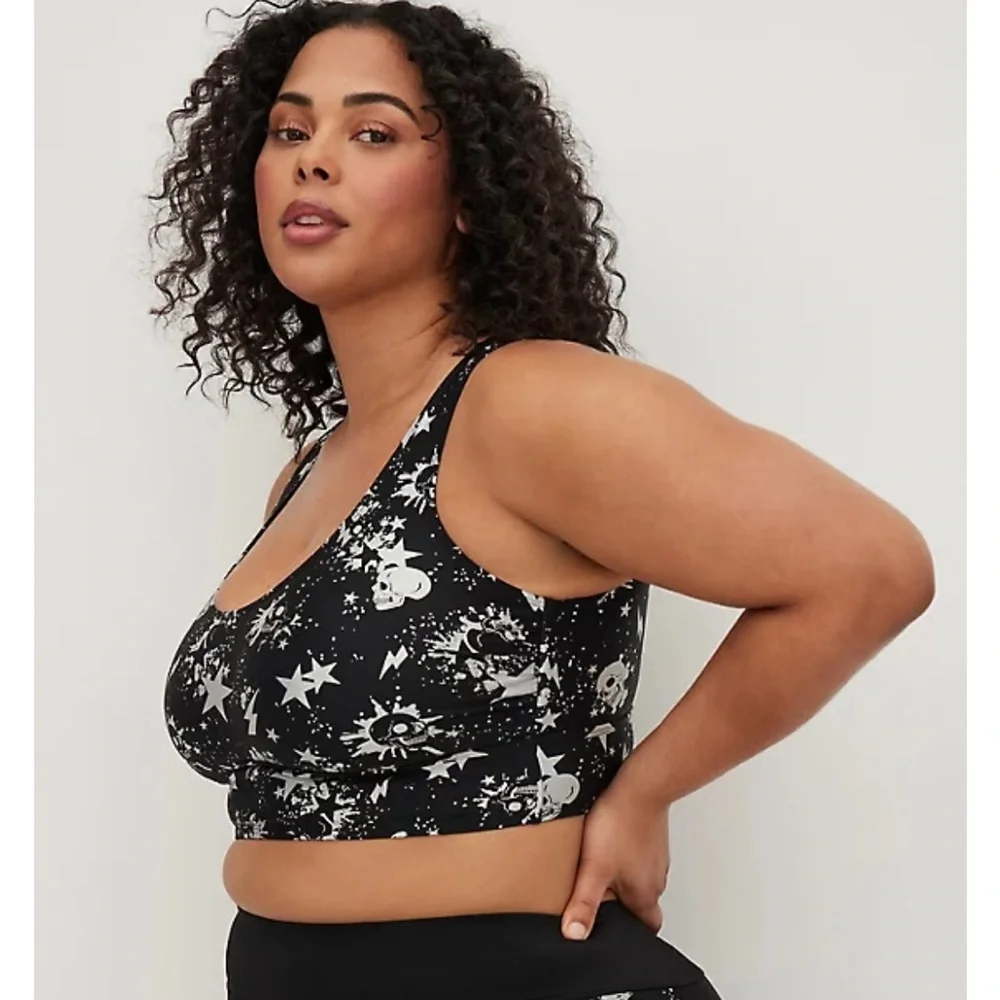New Torrid sz 4 Skull Stars Scoop Swim Bathing Suit‎ Top 4X